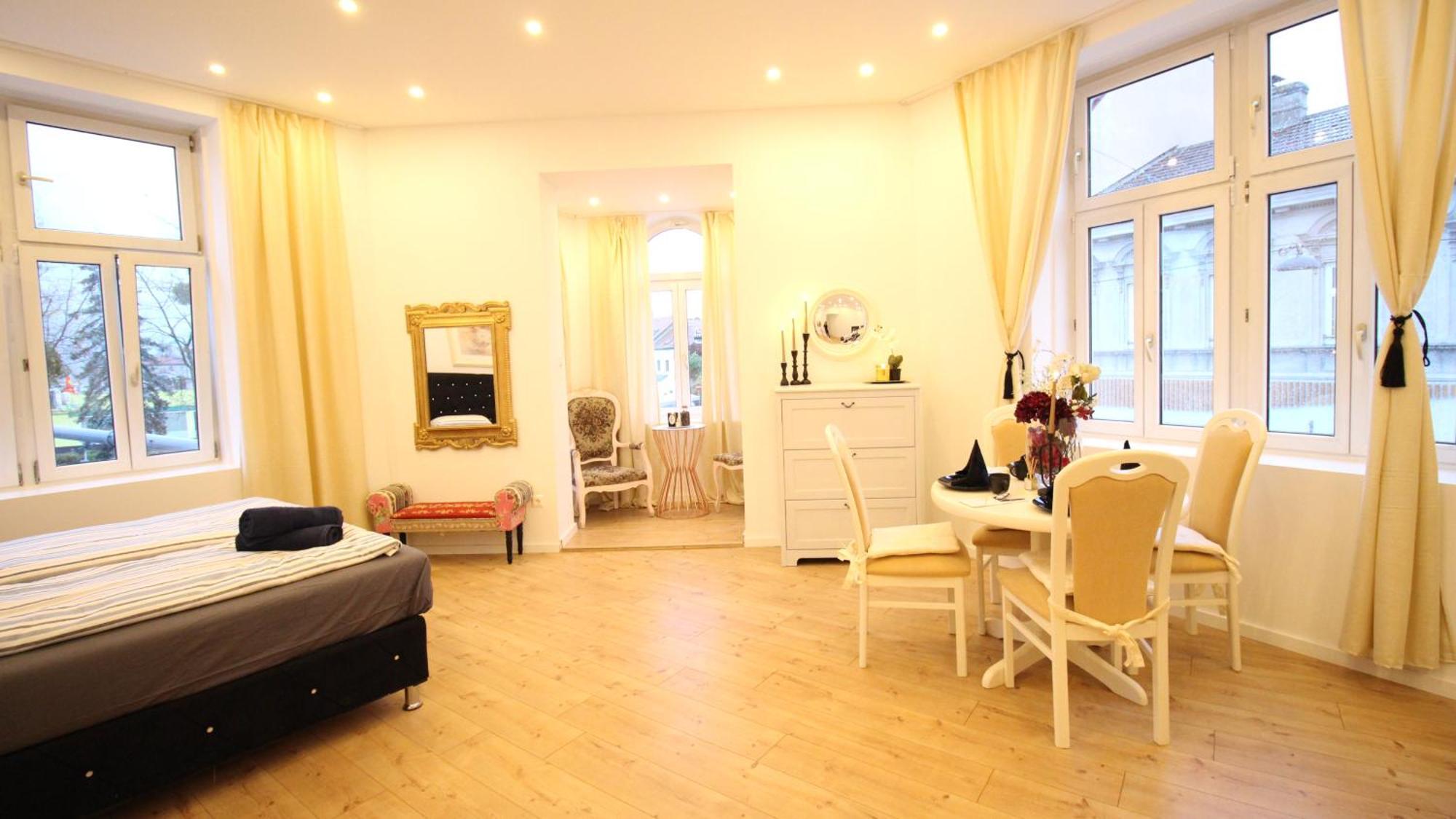 Disc Cozy Rooms In Liesing Vienna Exterior photo