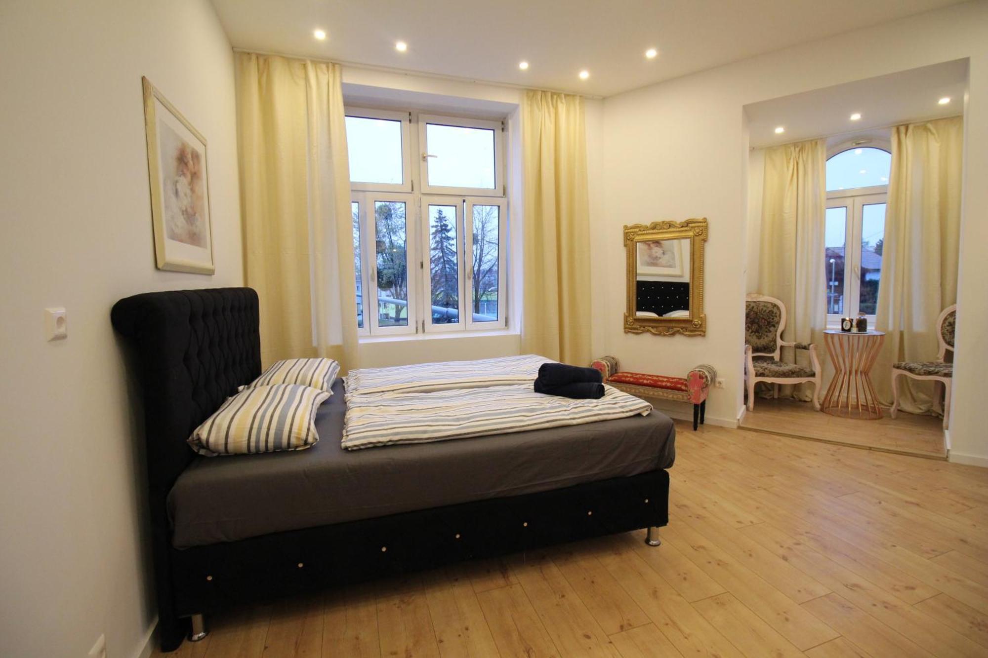 Disc Cozy Rooms In Liesing Vienna Exterior photo